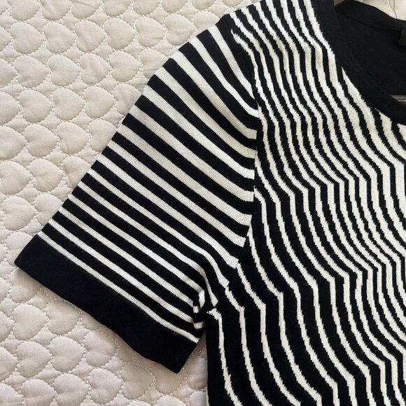 NWOT Marc by Marc Jacobs Womens Top Knit Sweater Sz M Short Sleeve $268 - Picture 4 of 7